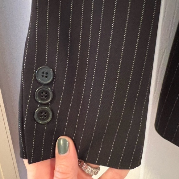 Tahari ASL BLACK & white pin stripe classic 3 button blazer SIZE 4 EUC - Picture 4 of 11